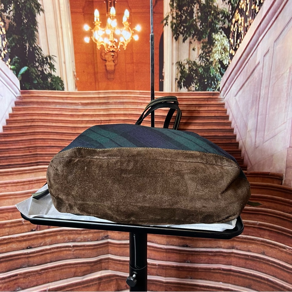 Dooney & Bourke Tartan Victoria tote bag with a green and black plaid, leather - Picture 13 of 16